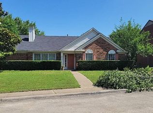 825 Priscilla Ln, Desoto, TX 75115