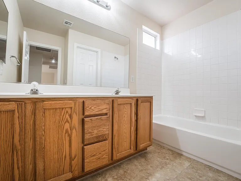 4828 Whisper Lake Ave — Photo 28