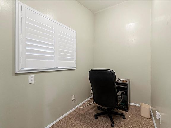 4th image of 3040 Kingsley Dr