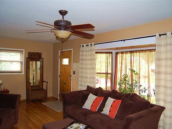 4th image of 326 Armand Dr