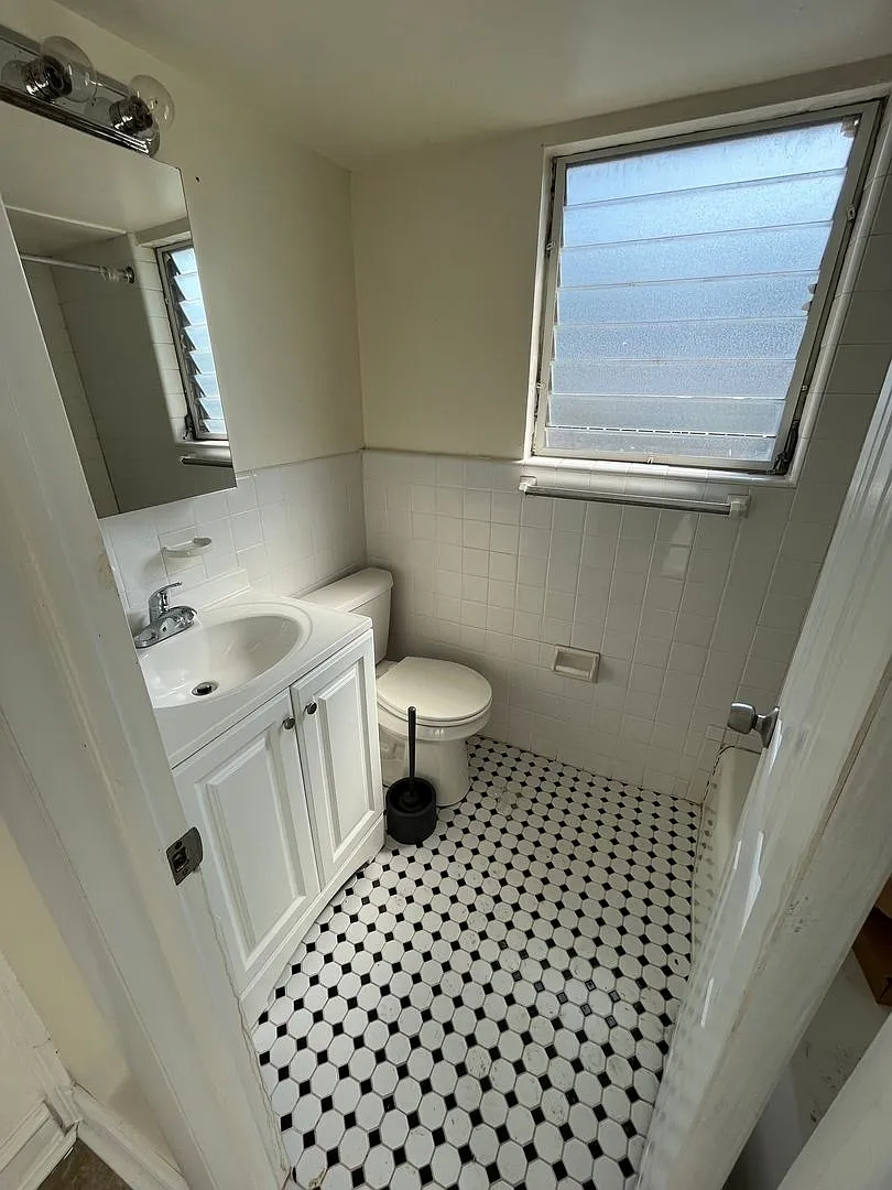 3309 Conrad St. — Photo 2