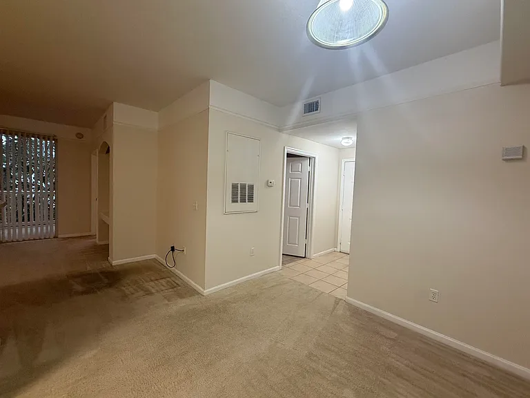 2801 Chancellorsville Dr #1326 — Photo 25