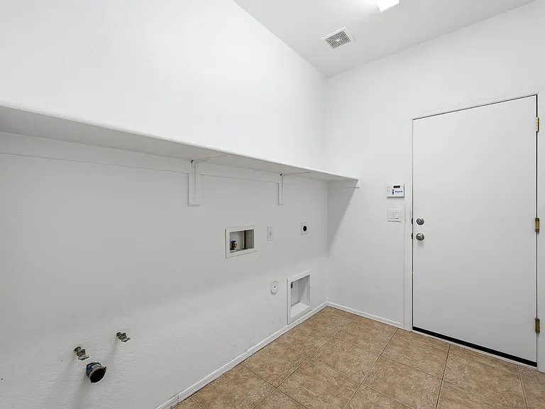 8407 W Myrtle Ave — Photo 23