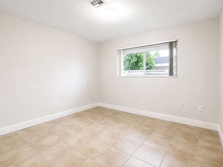15445 SW 99th Ave — Photo 20