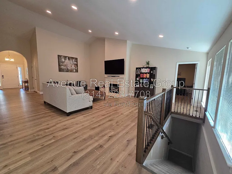 956 Briar Green Ct — Photo 5
