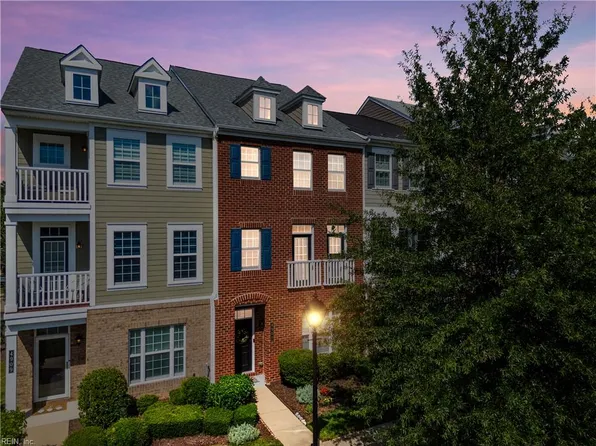 4907 Settlers Market Blvd, Williamsburg, VA 23188