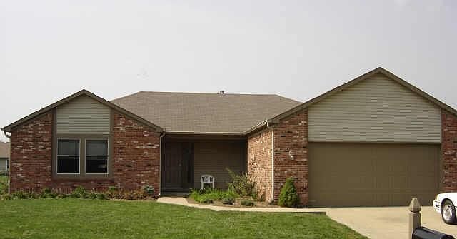 1st image of 380 N Primrose Ln
