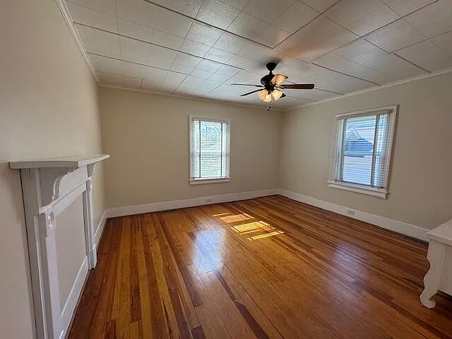 816 York St NE — Photo 17