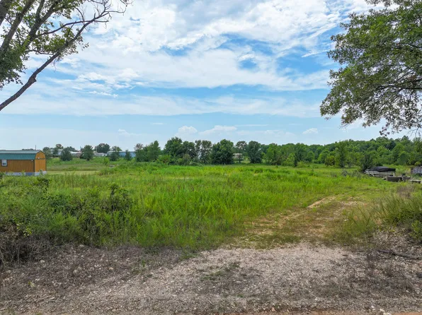 E 280th Rd, Grove, OK 74344