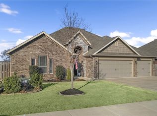 6101 W Murfield Dr, Rogers, AR 72758