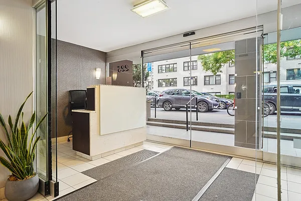 Rented by Greystar | media 17