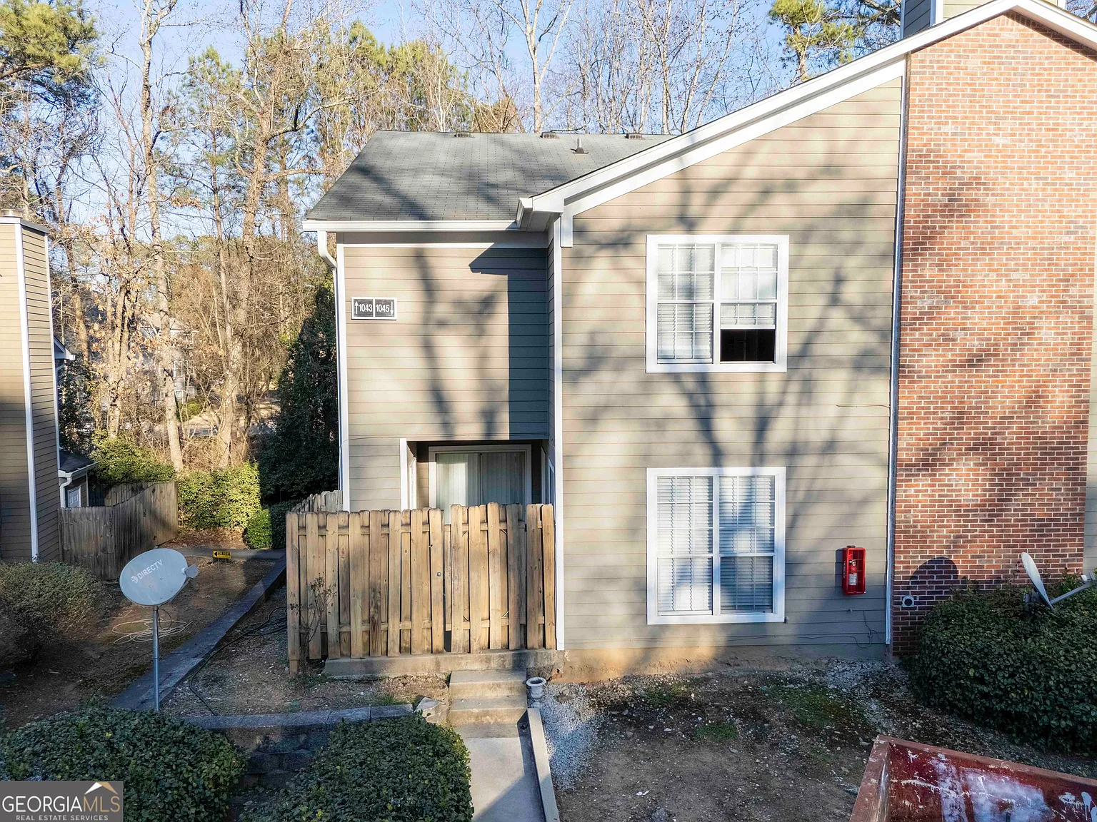 1045 Rock Creek Ln photo 1