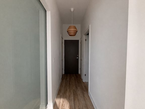 4th image of 169 Fort York Blvd #818