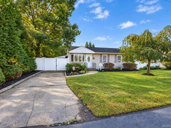 1331 3rd Street, West Babylon, NY 11704
