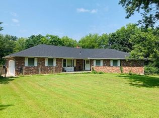 907 S State Route J, Peculiar, MO 64078