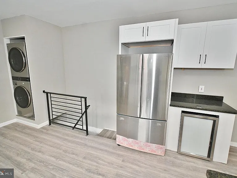 614 N Frazier St — Photo 26