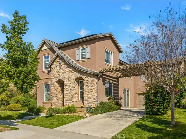 687 E Lemon Swirl Dr, Azusa, CA 91702