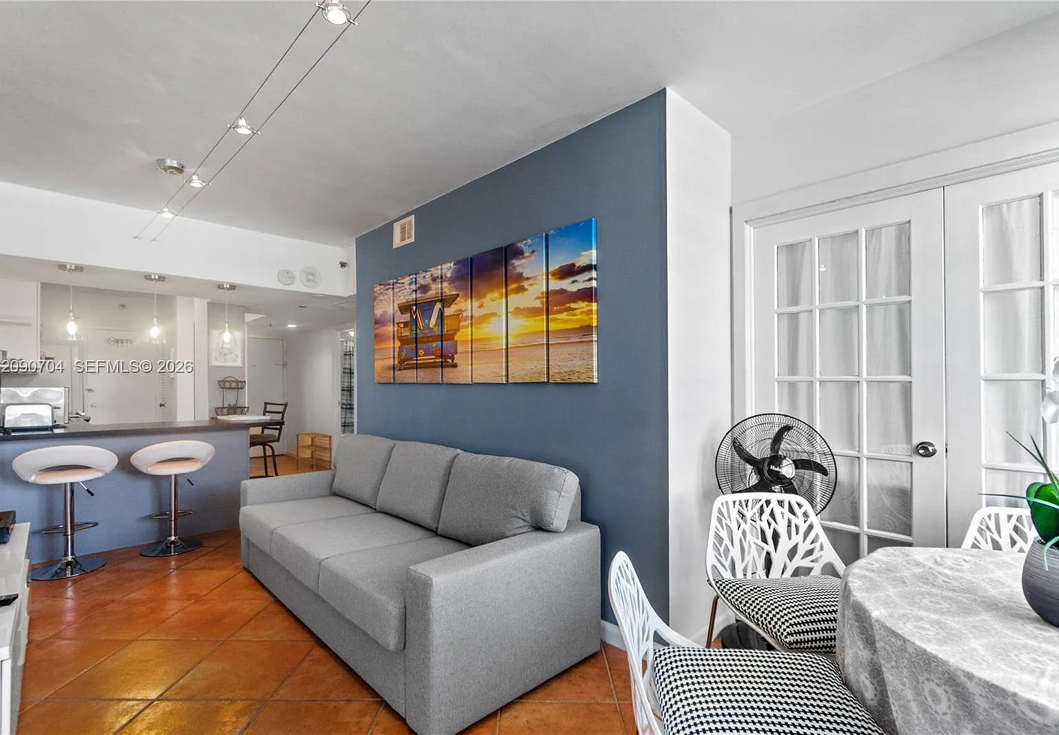 The Decoplage Condo — Photo 4