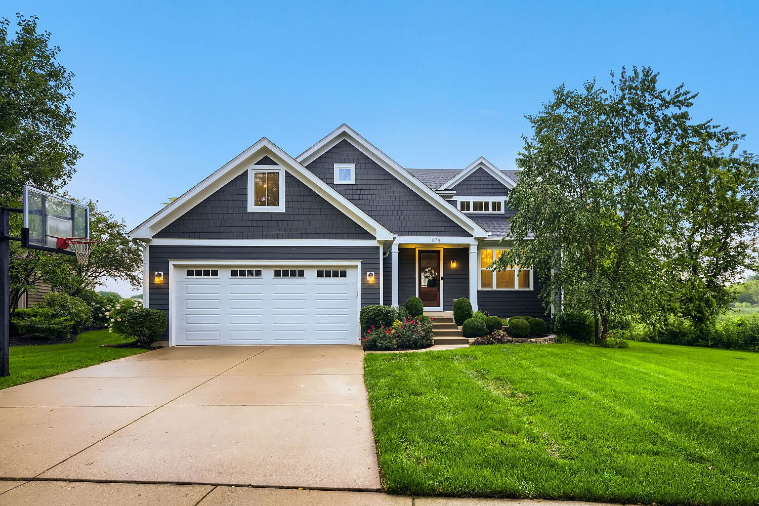 1074 Suffolk Ct — Bittersweet Golf Club