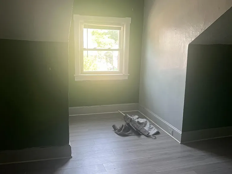 223 Spring St — Photo 10