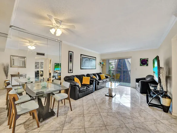 201 178th Dr APT 439, Sunny Isles Beach, FL 33160
