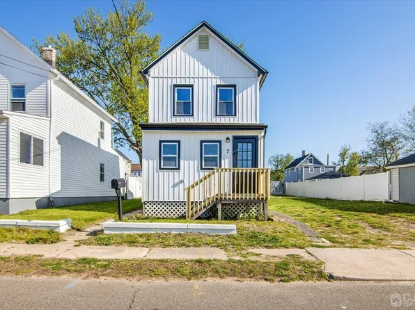 7 Henry St, South River, NJ 08882