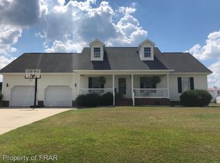 8454 Sunning Ct, Saint Pauls, NC 28384