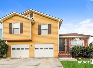 5727 Rockingwood Dr, College Park, GA 30349