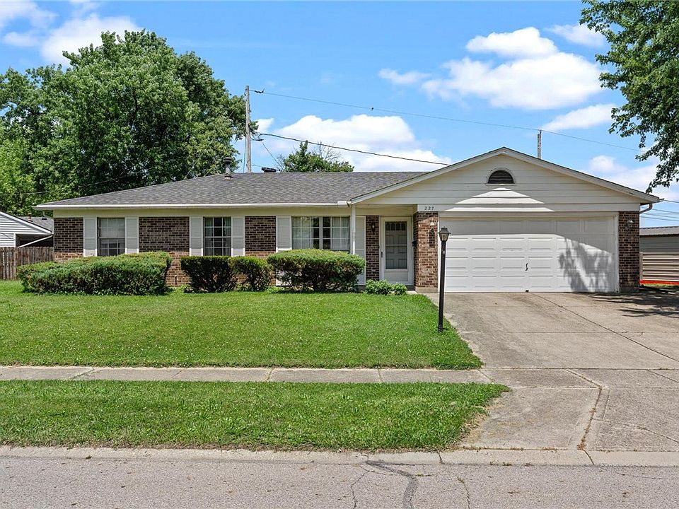1st image of 227 Cambridge Dr