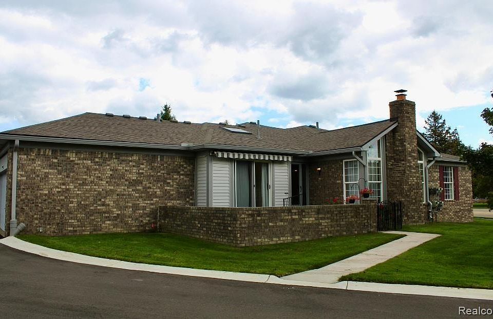 1st image of 48526 Sutton Bay Ct