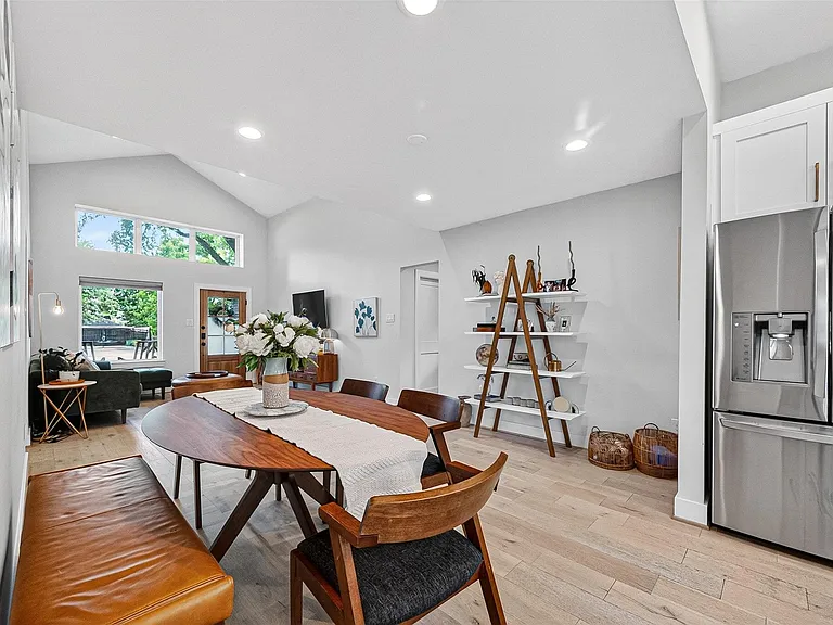 209 Woodard St — Photo 13