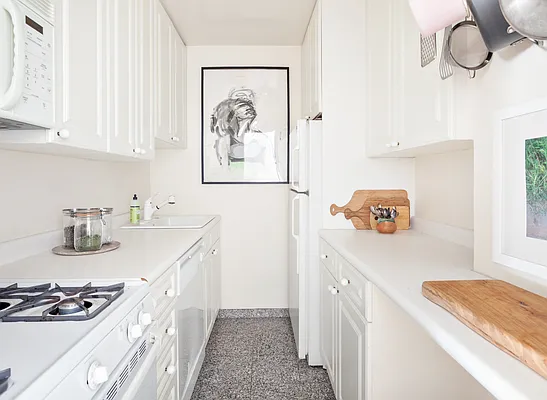 Rented by Compass | media 7