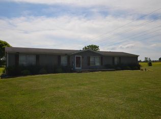 6889 Lake Dr, Heath, OH 43056