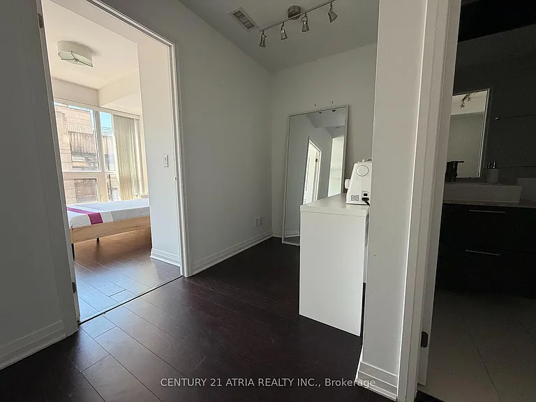 8 Mercer St #1906 — Photo 11