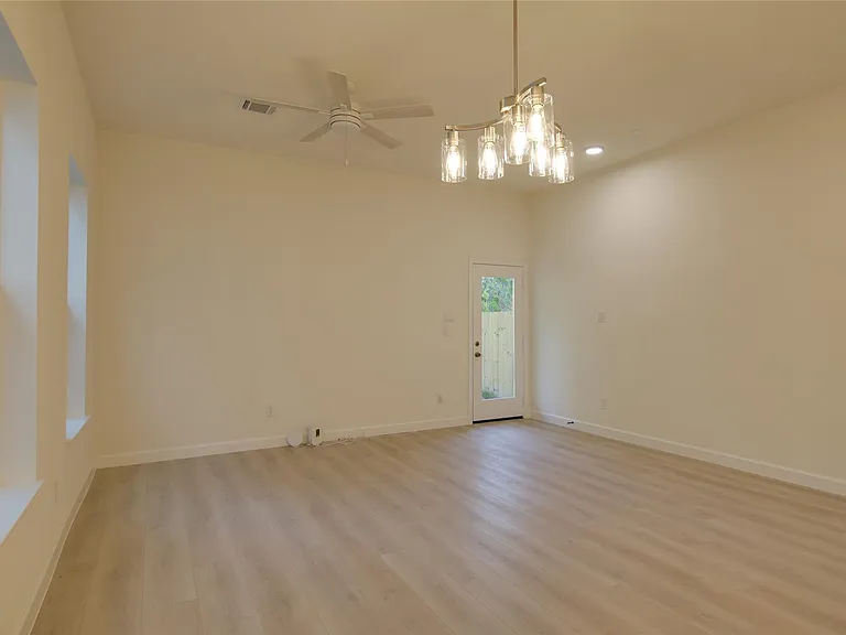 955 Ringold St — Photo 16