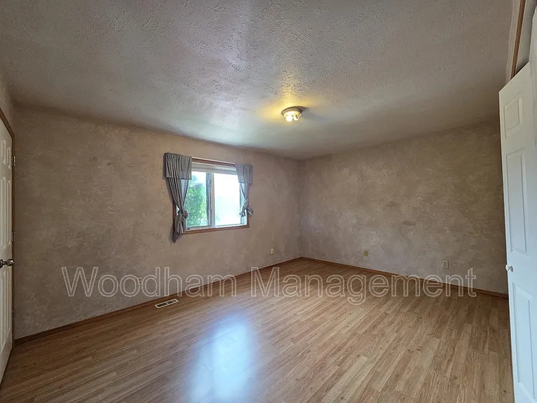 111 Pondera Ave #B — Photo 9
