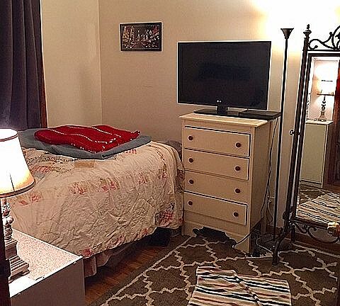 4th image of 1736 W North Ave #3F