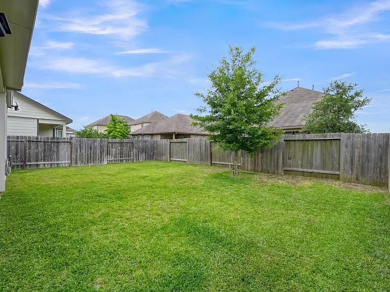 2717 Williams Grove Ct — Photo 36