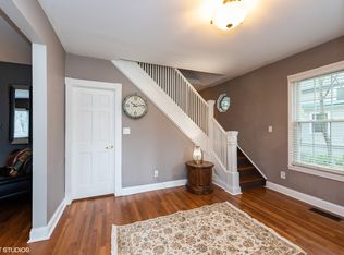 317 W Main St, Cary, IL 60013