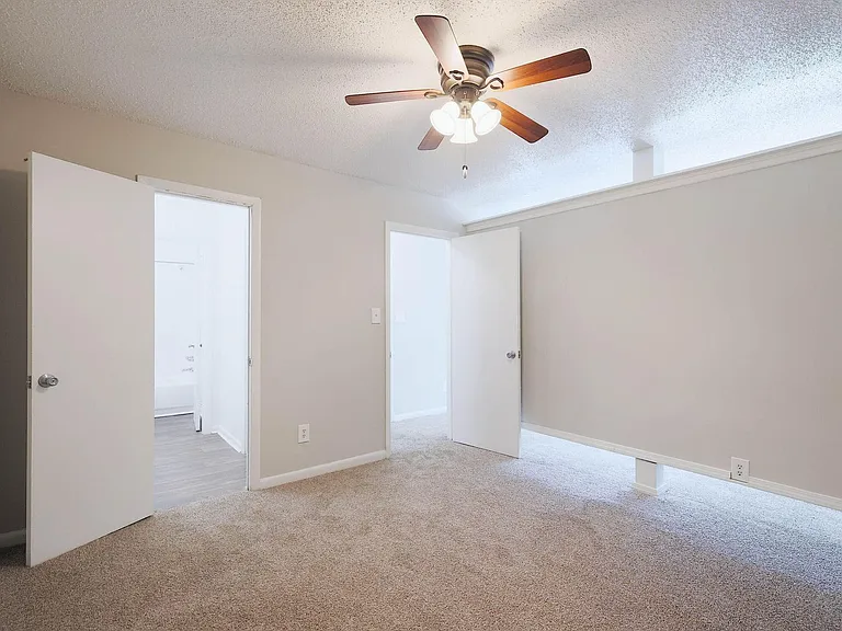 Hampton Hall | Comfort, Convenience, & Community All In One — Photo 140