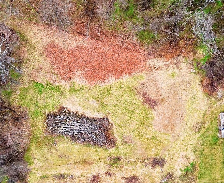 1st image of W Fernwood Dr