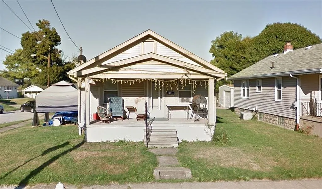 1218 Burkhardt Ave photo 1