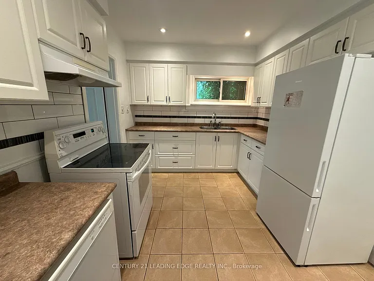 631 Christie Ave — Photo 8