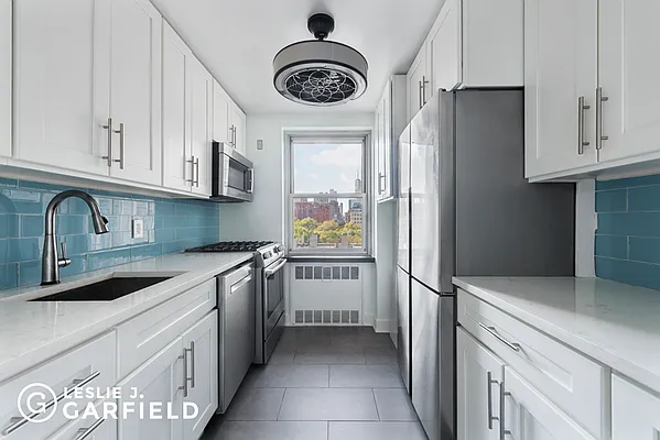 Sold by Leslie J. Garfield | media 5