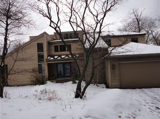 6 Black Oak Rd, North Oaks, MN 55127