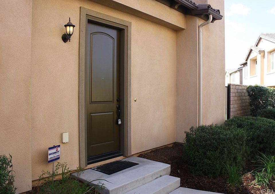 1st image of 43045 Calle Cristal
