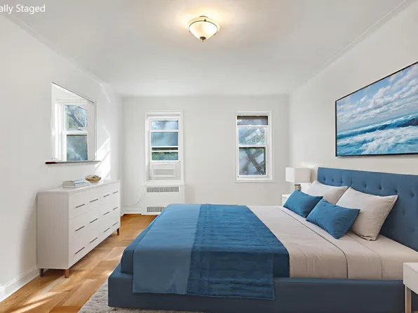 25 Plaza Street West image 8 of 19