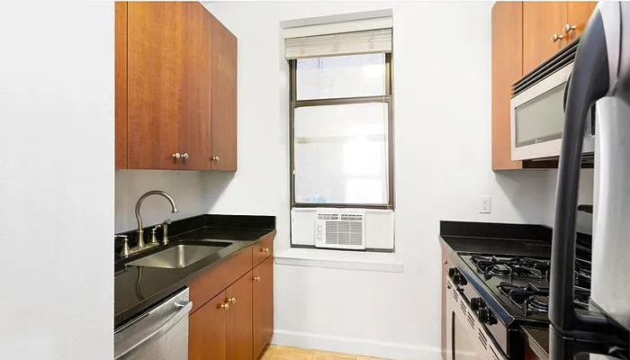 Sold by The Bamberger Group | media 3