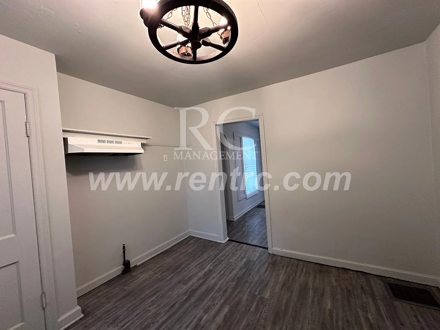 3 bed, 1150 sqft, $875 — Photo 3