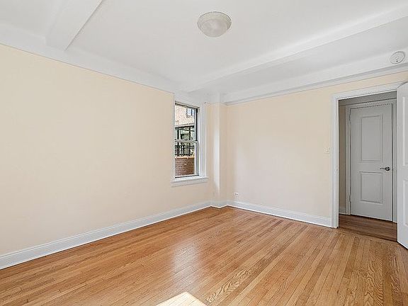 4th image of 25 E 10th St APT 8B